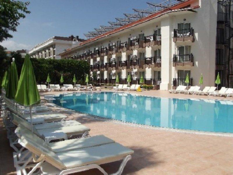 בלדיבי Ege Montana Hotel מראה חיצוני תמונה