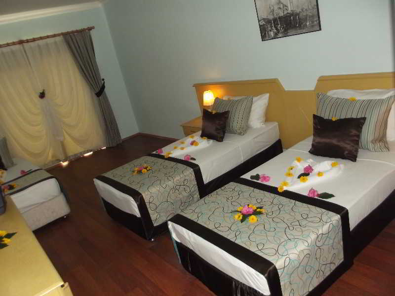 בלדיבי Ege Montana Hotel מראה חיצוני תמונה