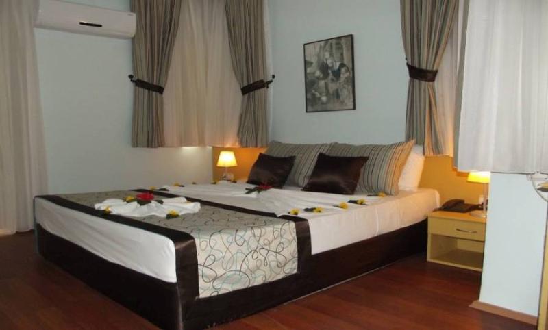 בלדיבי Ege Montana Hotel מראה חיצוני תמונה