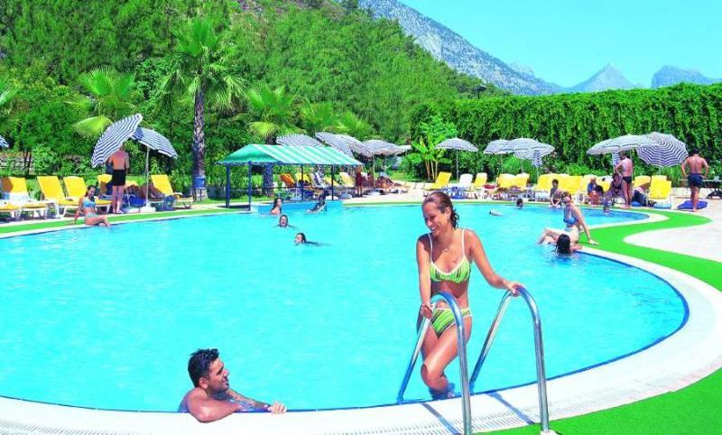 בלדיבי Ege Montana Hotel מראה חיצוני תמונה