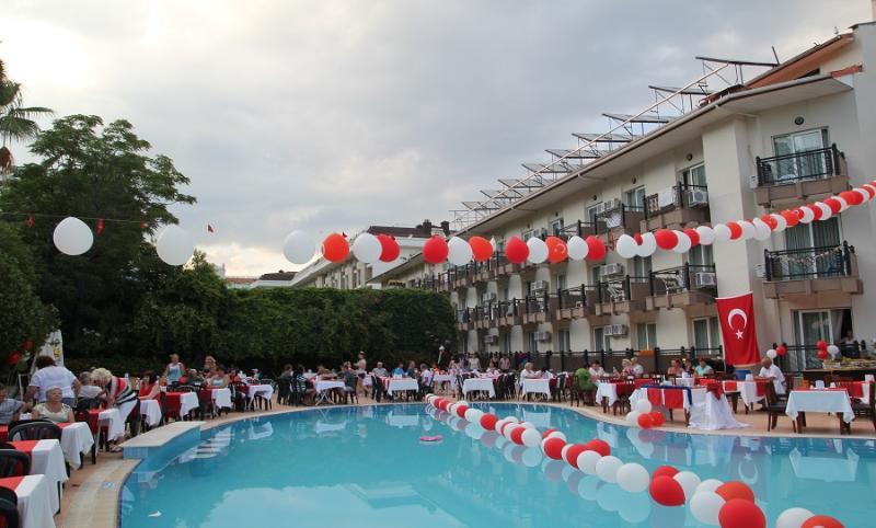 בלדיבי Ege Montana Hotel מראה חיצוני תמונה